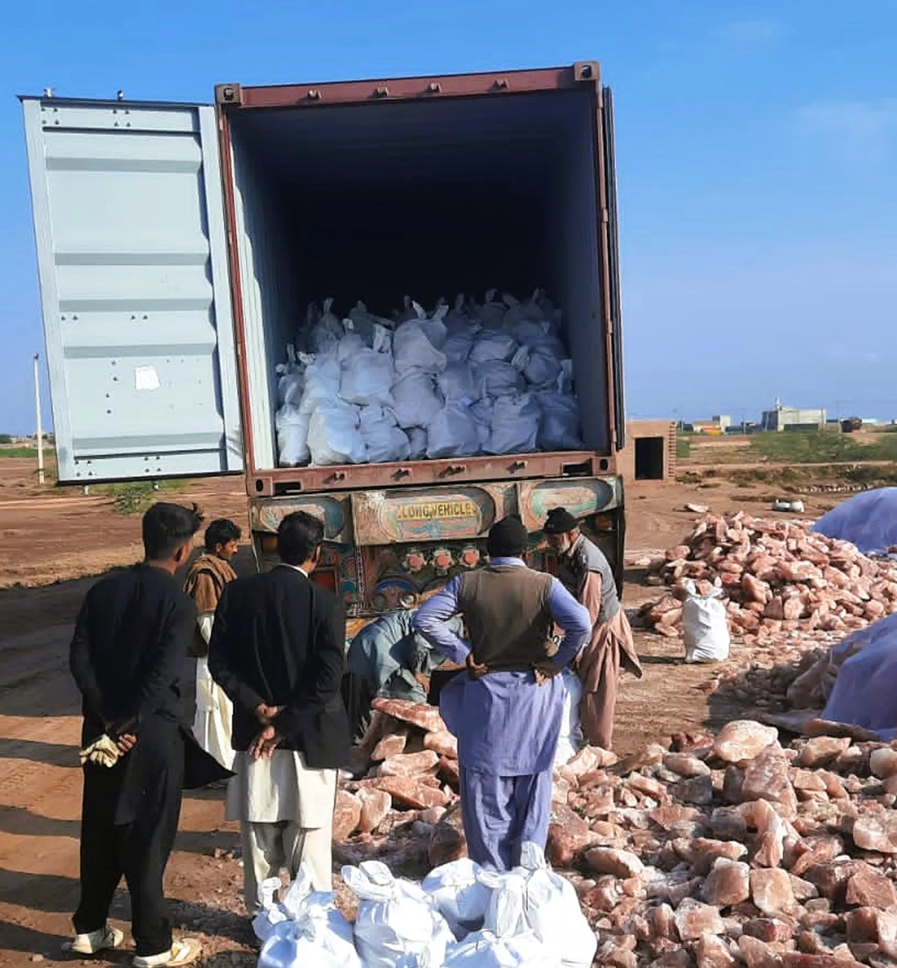 Raw Himalayan pink rock salt for Bangladesh