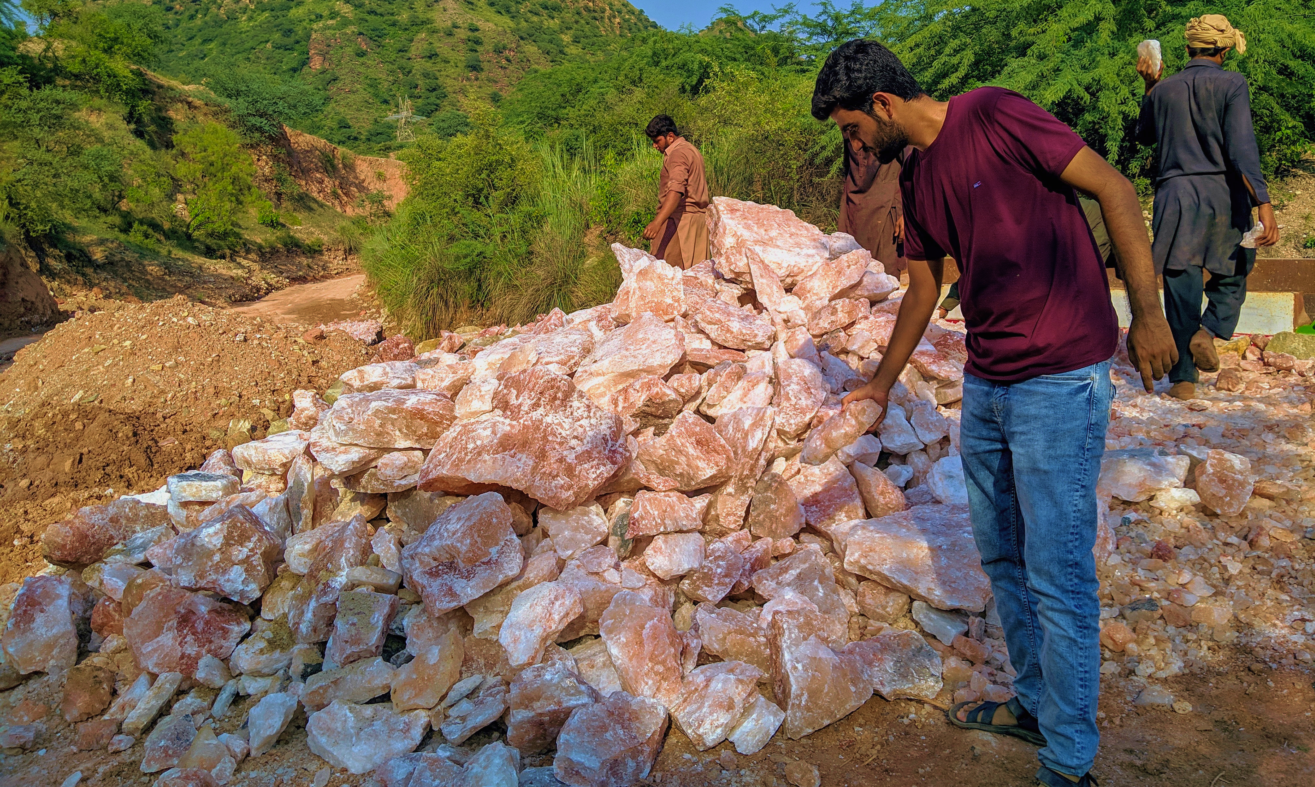 Bulk Himalayan salt blocks shipment to Thailand